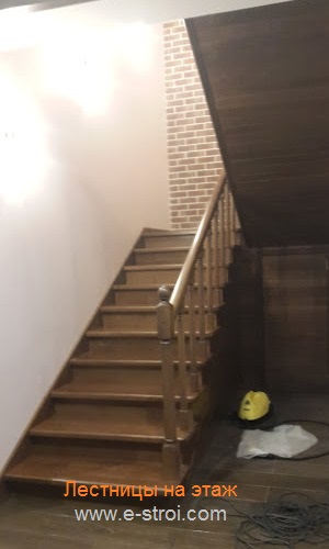 лестница на этаж дома
