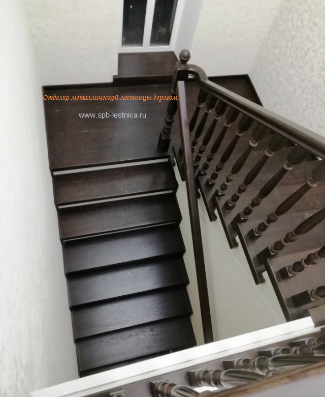 отделка металлической лестницы буком