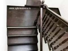 облицовка лестницы из металла буком